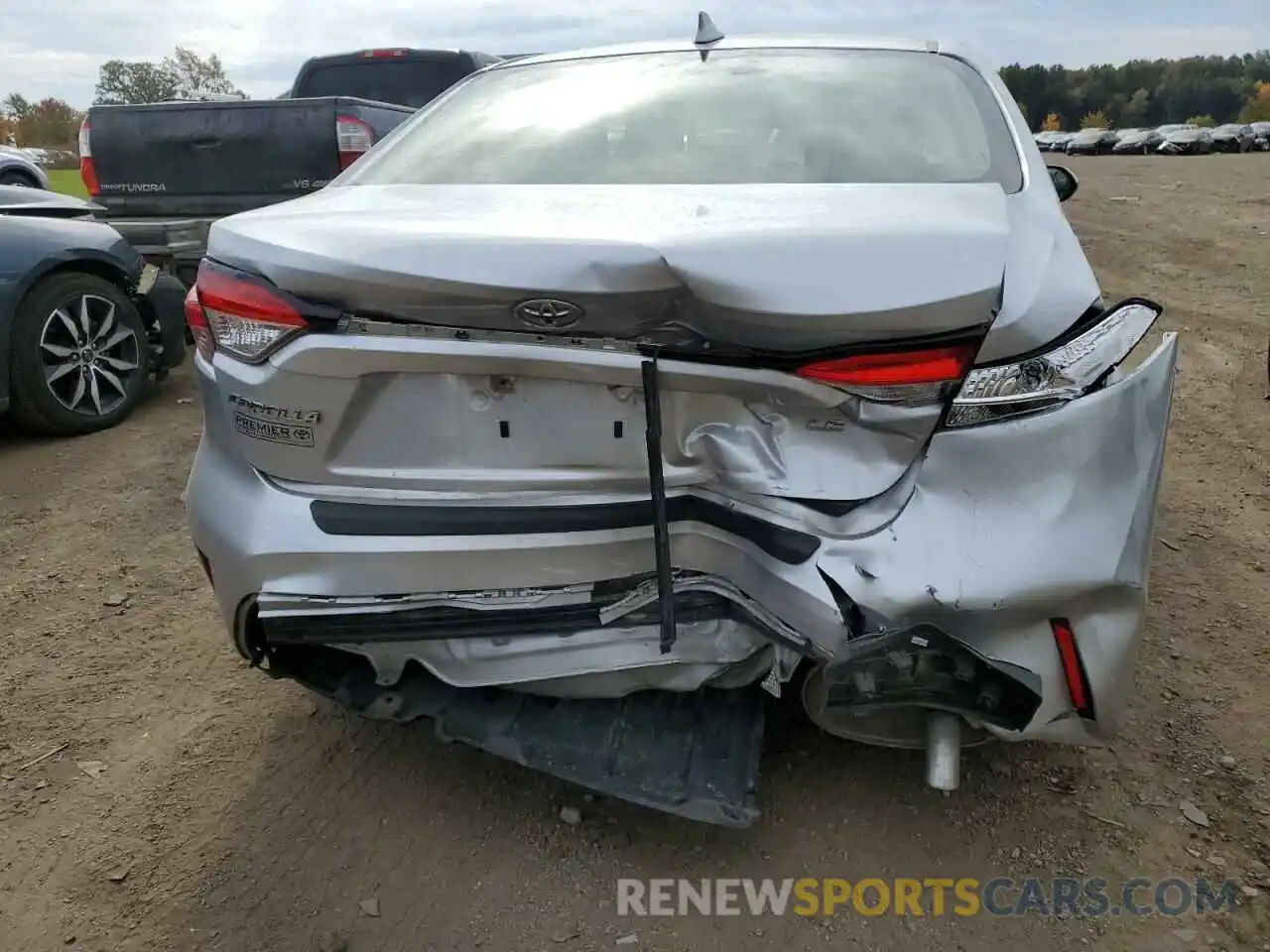 9 Photograph of a damaged car JTDEPRAE8LJ061126 TOYOTA COROLLA 2020