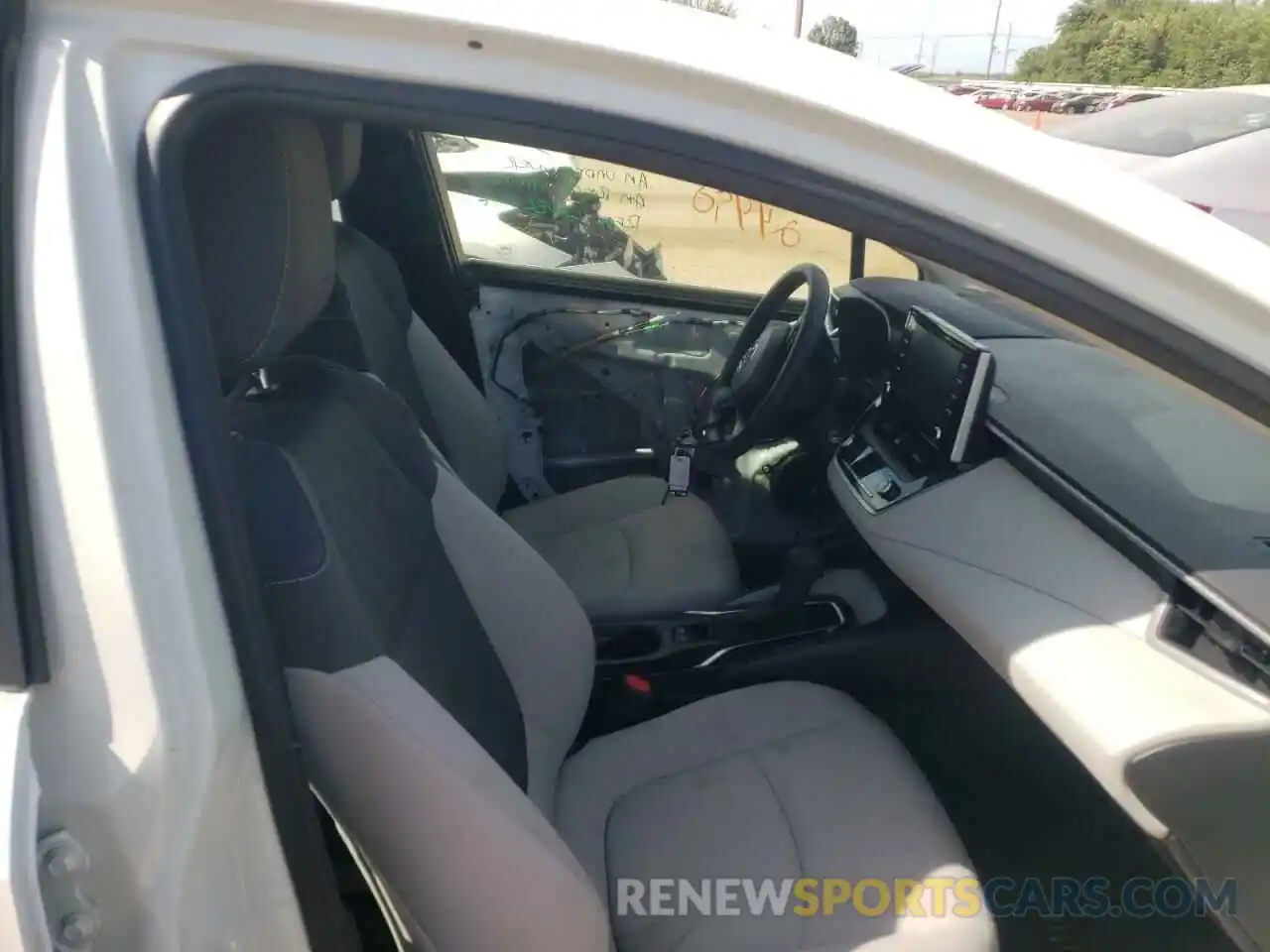 5 Photograph of a damaged car JTDEPRAE8LJ062230 TOYOTA COROLLA 2020