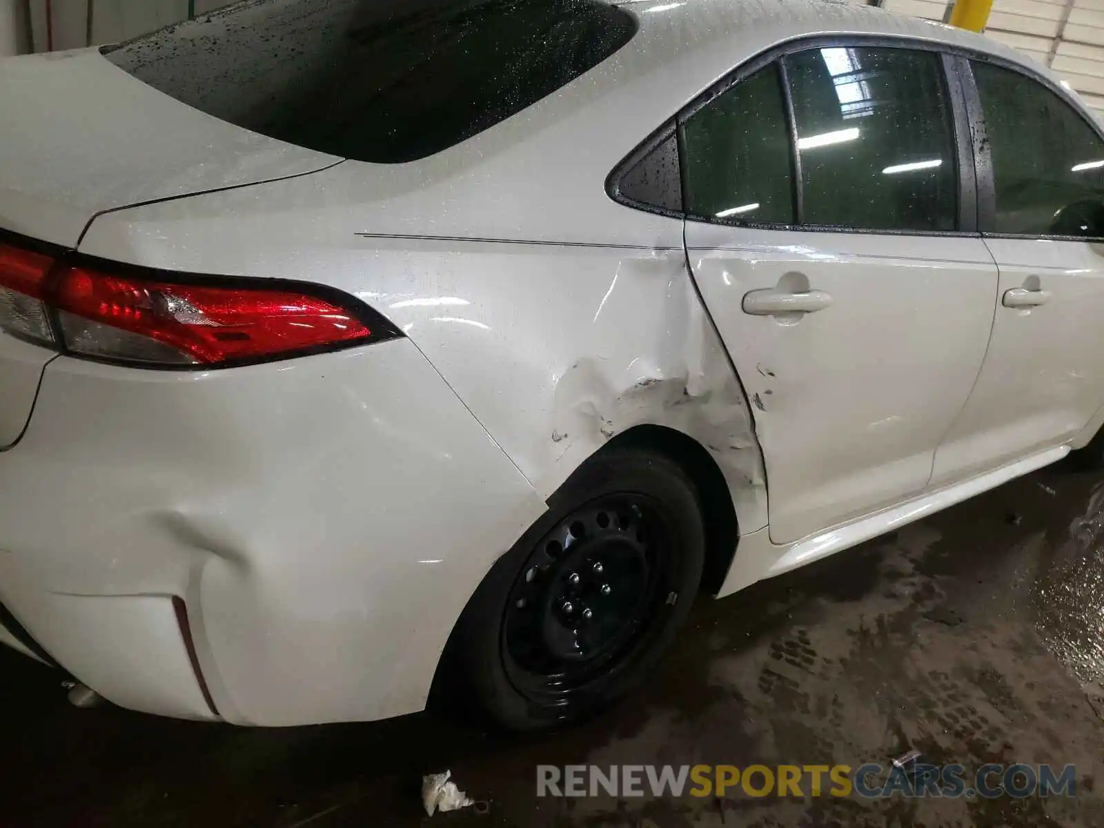 9 Photograph of a damaged car JTDEPRAE8LJ062809 TOYOTA COROLLA 2020