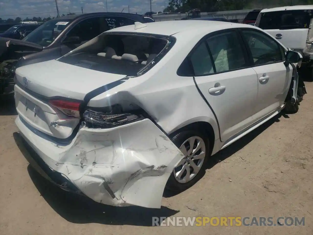 4 Photograph of a damaged car JTDEPRAE8LJ068366 TOYOTA COROLLA 2020