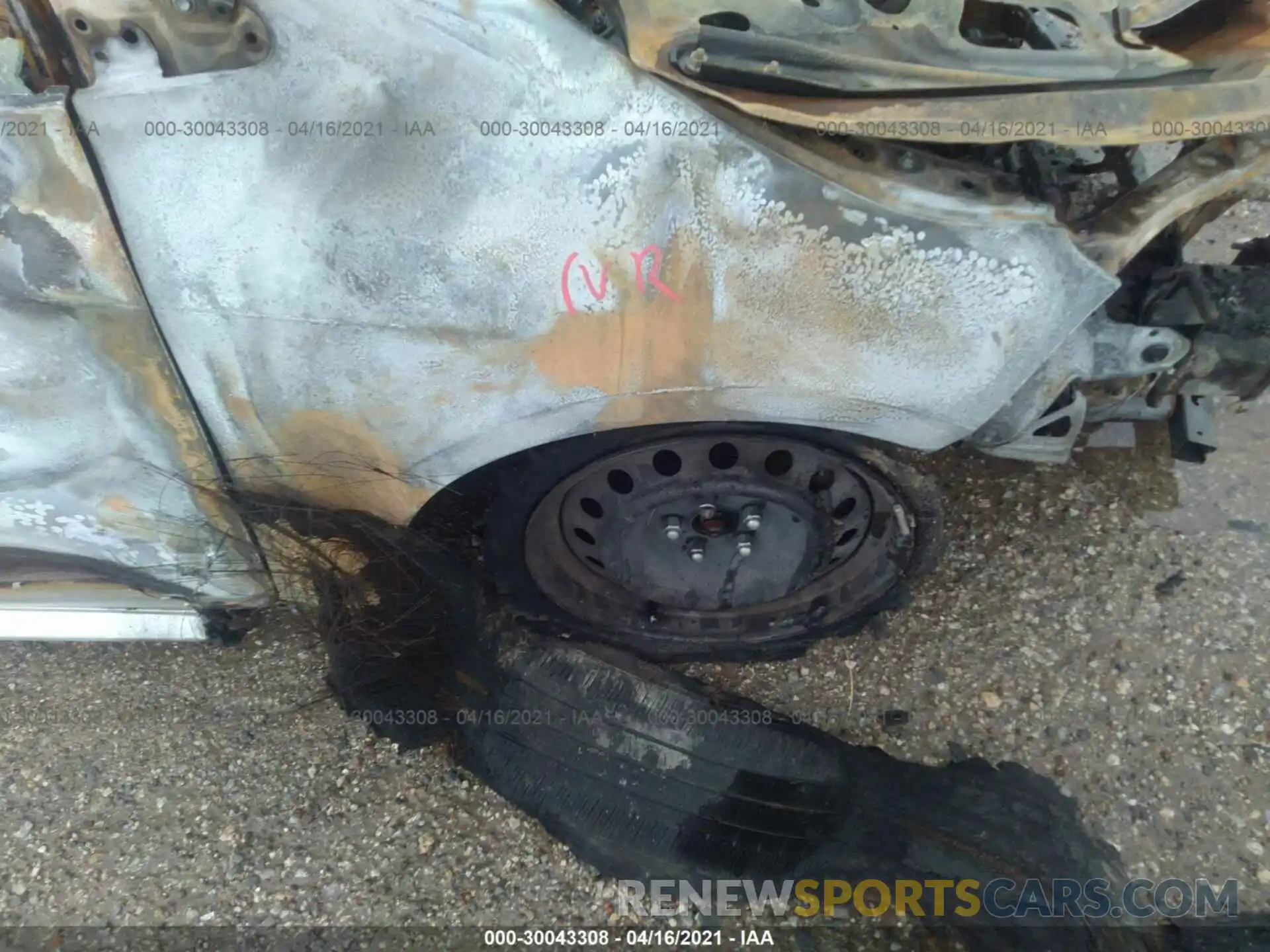 14 Photograph of a damaged car JTDEPRAE8LJ068822 TOYOTA COROLLA 2020