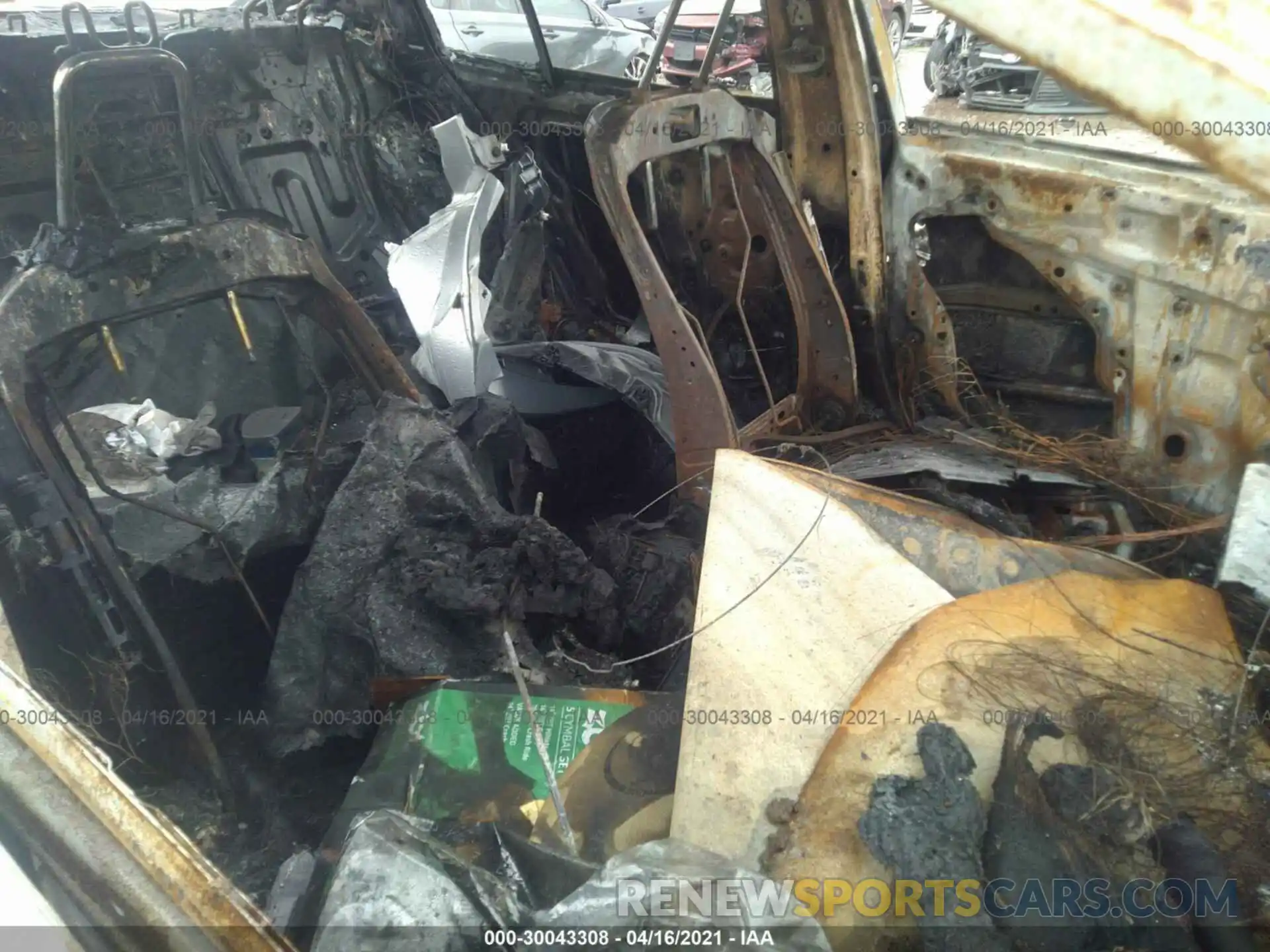 5 Photograph of a damaged car JTDEPRAE8LJ068822 TOYOTA COROLLA 2020