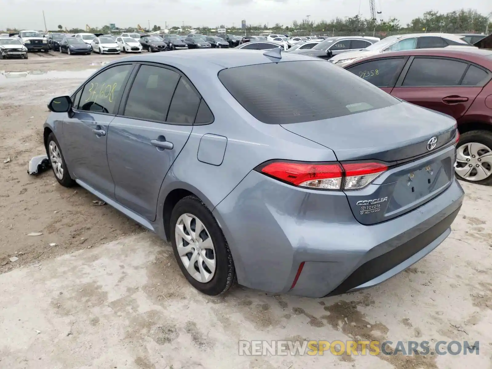 3 Photograph of a damaged car JTDEPRAE8LJ068867 TOYOTA COROLLA 2020