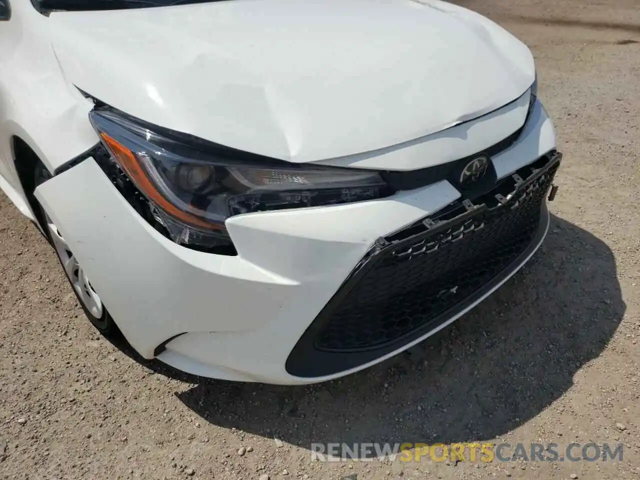 9 Photograph of a damaged car JTDEPRAE8LJ073003 TOYOTA COROLLA 2020