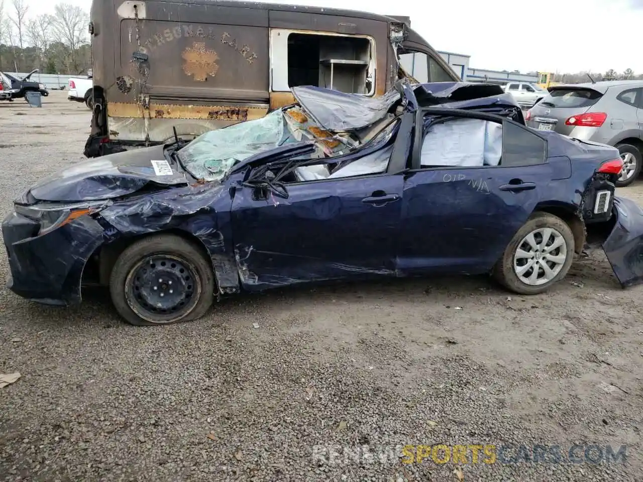 2 Photograph of a damaged car JTDEPRAE8LJ075933 TOYOTA COROLLA 2020