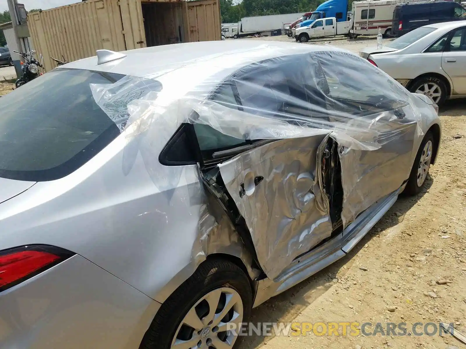 9 Photograph of a damaged car JTDEPRAE8LJ084311 TOYOTA COROLLA 2020