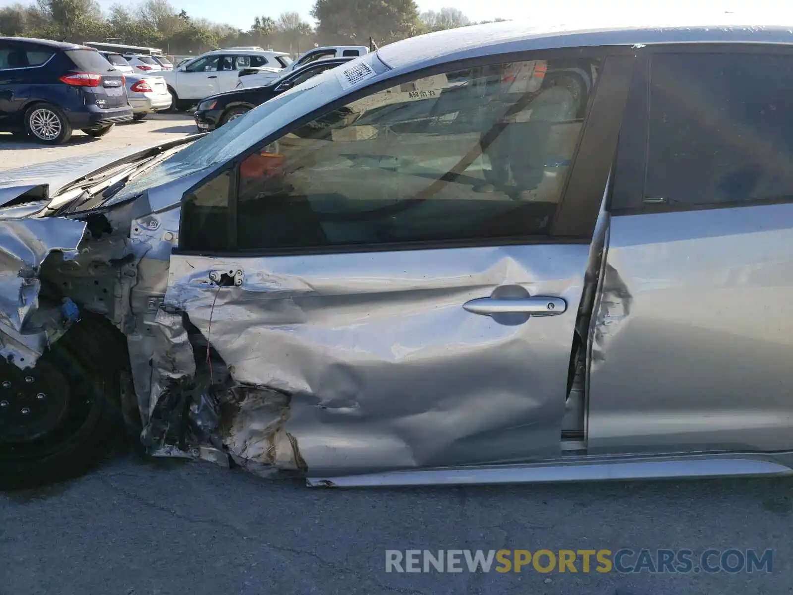 10 Photograph of a damaged car JTDEPRAE8LJ085796 TOYOTA COROLLA 2020