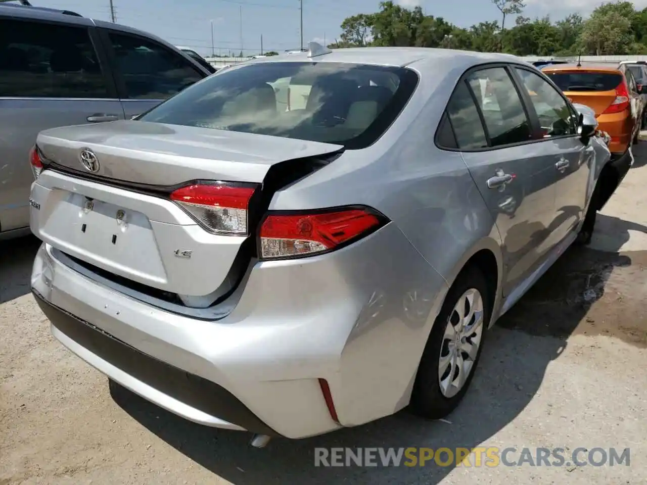 4 Photograph of a damaged car JTDEPRAE8LJ087872 TOYOTA COROLLA 2020