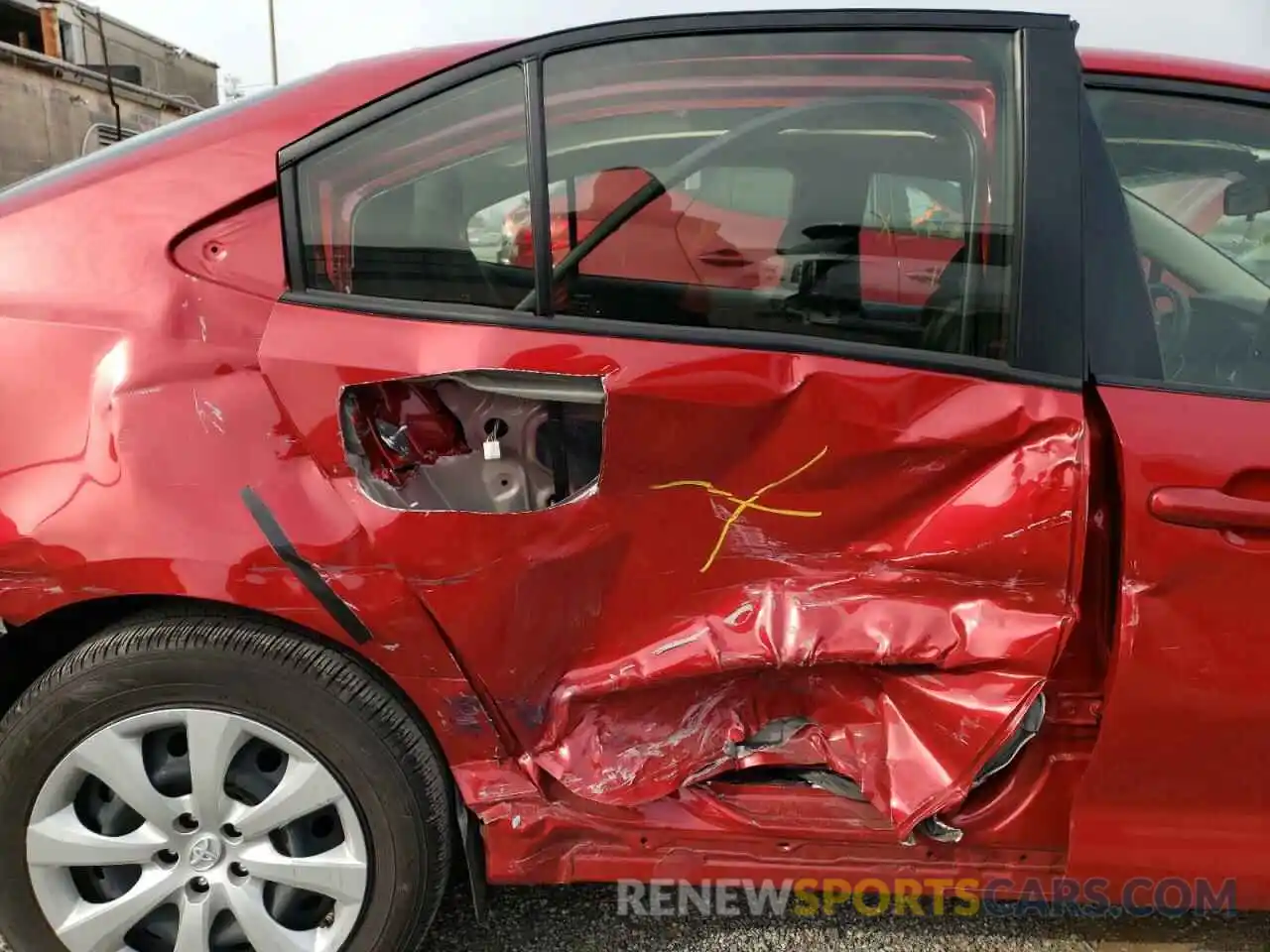 9 Photograph of a damaged car JTDEPRAE8LJ093140 TOYOTA COROLLA 2020