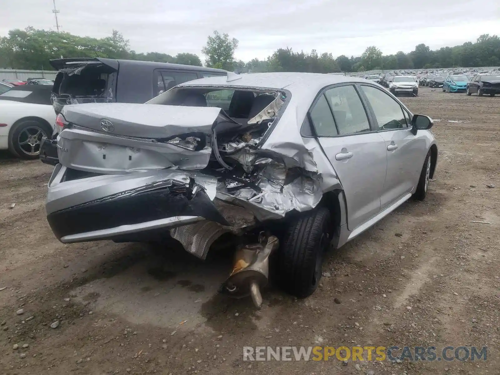 4 Photograph of a damaged car JTDEPRAE8LJ095731 TOYOTA COROLLA 2020