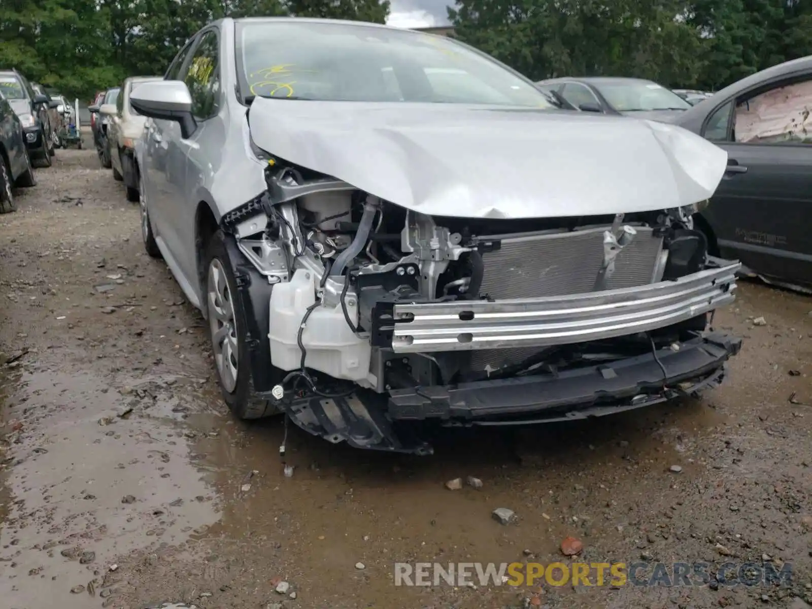 9 Photograph of a damaged car JTDEPRAE8LJ097026 TOYOTA COROLLA 2020