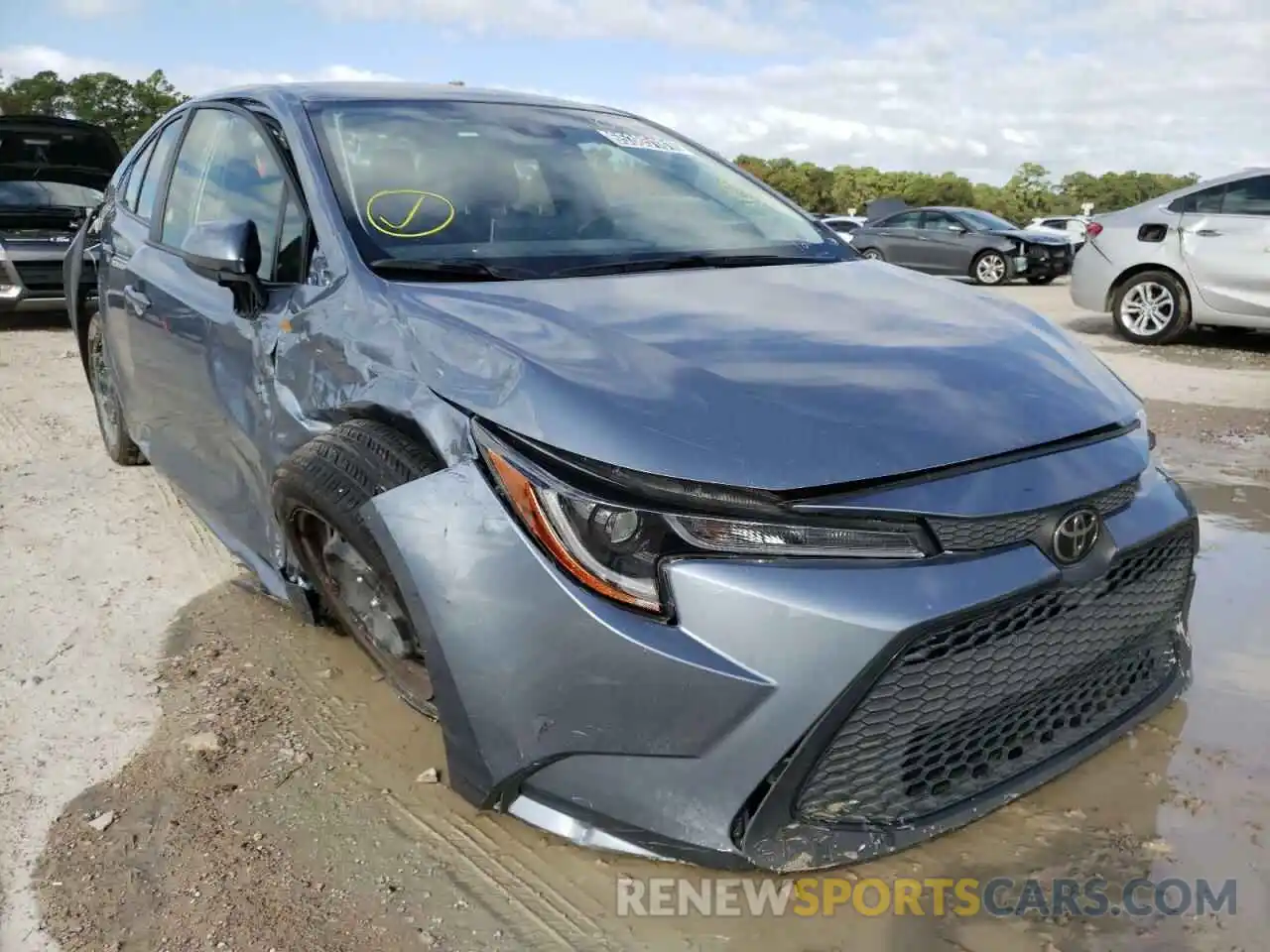 1 Photograph of a damaged car JTDEPRAE8LJ097222 TOYOTA COROLLA 2020