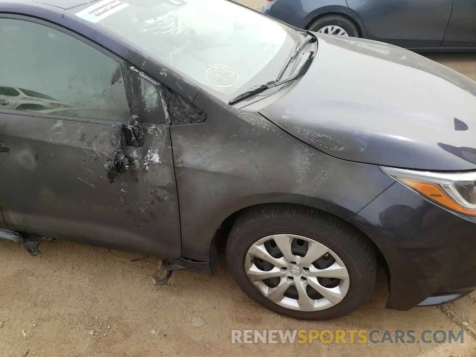 9 Photograph of a damaged car JTDEPRAE8LJ099326 TOYOTA COROLLA 2020