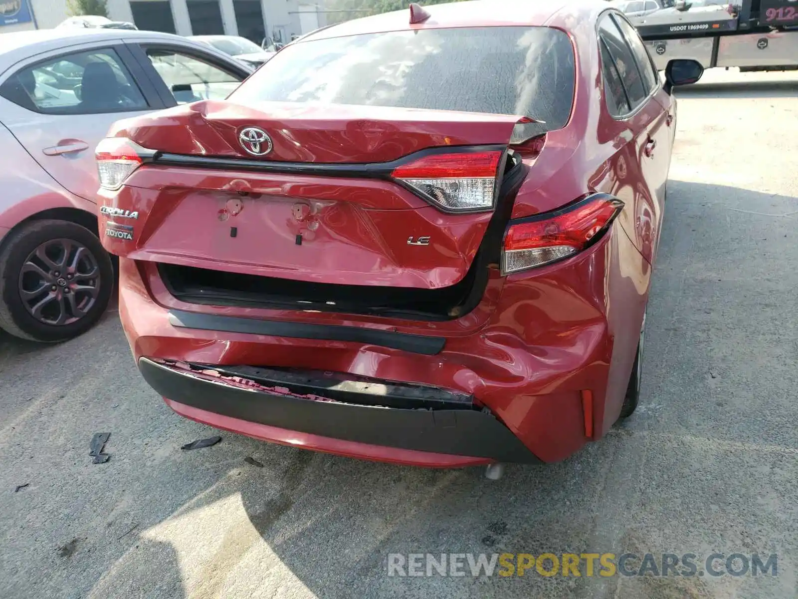 9 Photograph of a damaged car JTDEPRAE8LJ100104 TOYOTA COROLLA 2020