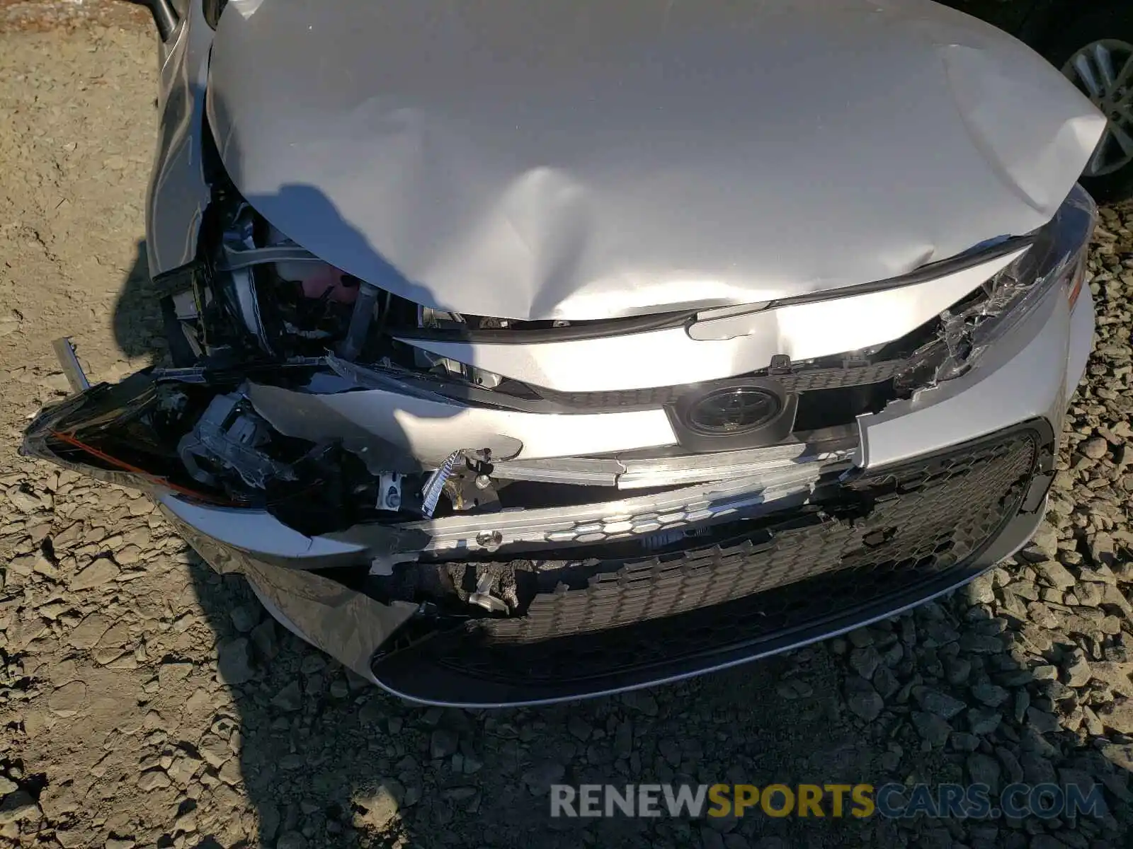 9 Photograph of a damaged car JTDEPRAE8LJ100300 TOYOTA COROLLA 2020