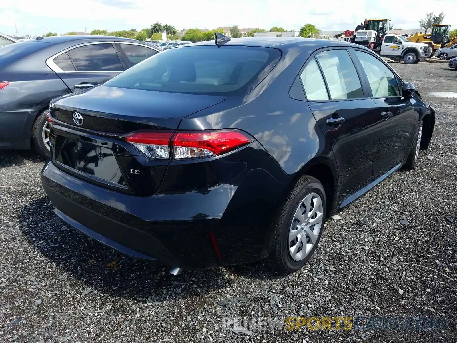 4 Photograph of a damaged car JTDEPRAE8LJ102175 TOYOTA COROLLA 2020