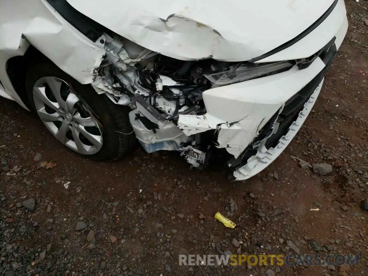 9 Photograph of a damaged car JTDEPRAE8LJ102600 TOYOTA COROLLA 2020