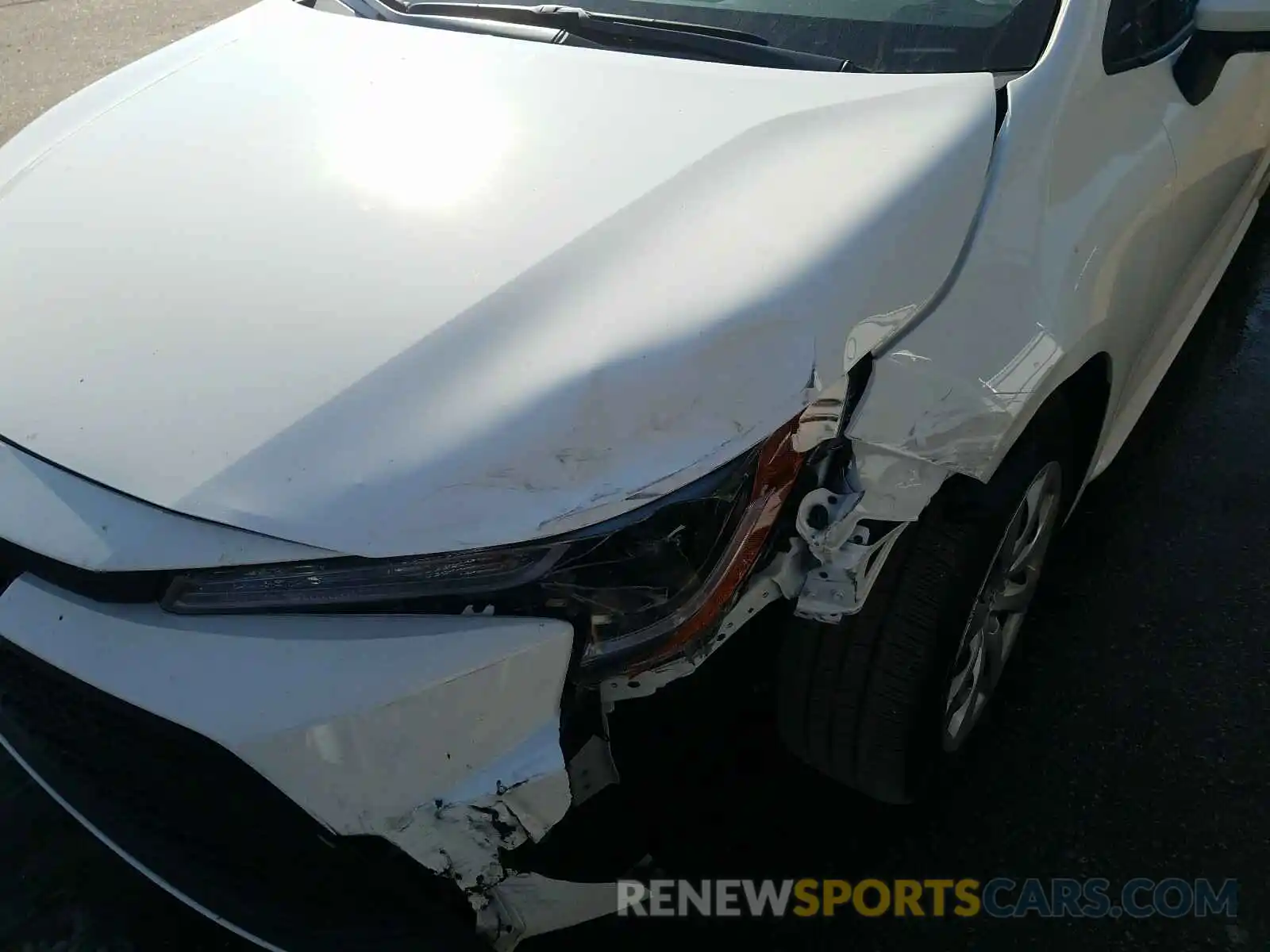 9 Photograph of a damaged car JTDEPRAE8LJ102970 TOYOTA COROLLA 2020