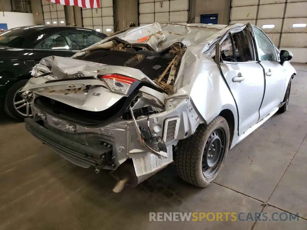 4 Photograph of a damaged car JTDEPRAE8LJ103438 TOYOTA COROLLA 2020