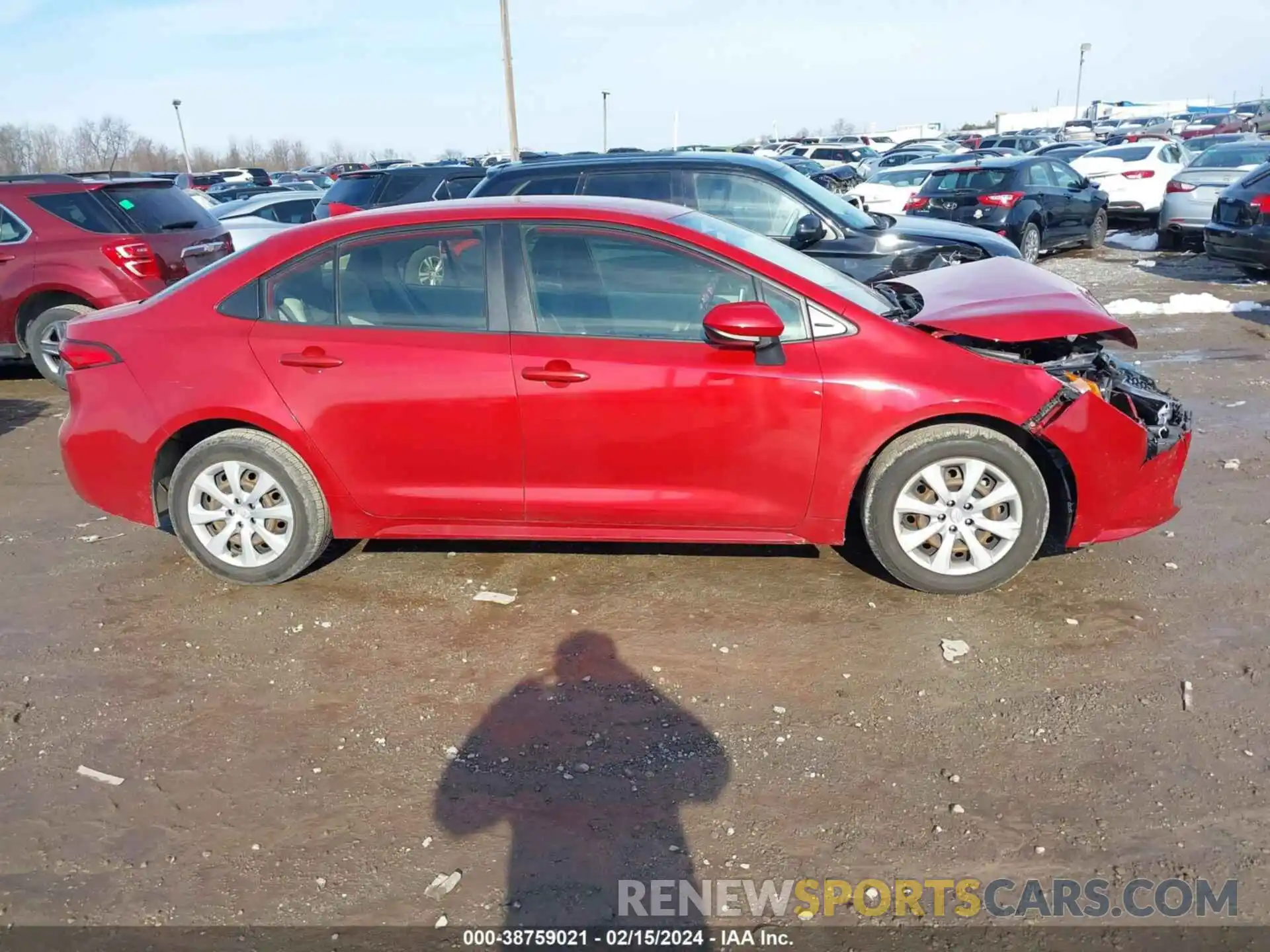 13 Photograph of a damaged car JTDEPRAE8LJ103746 TOYOTA COROLLA 2020