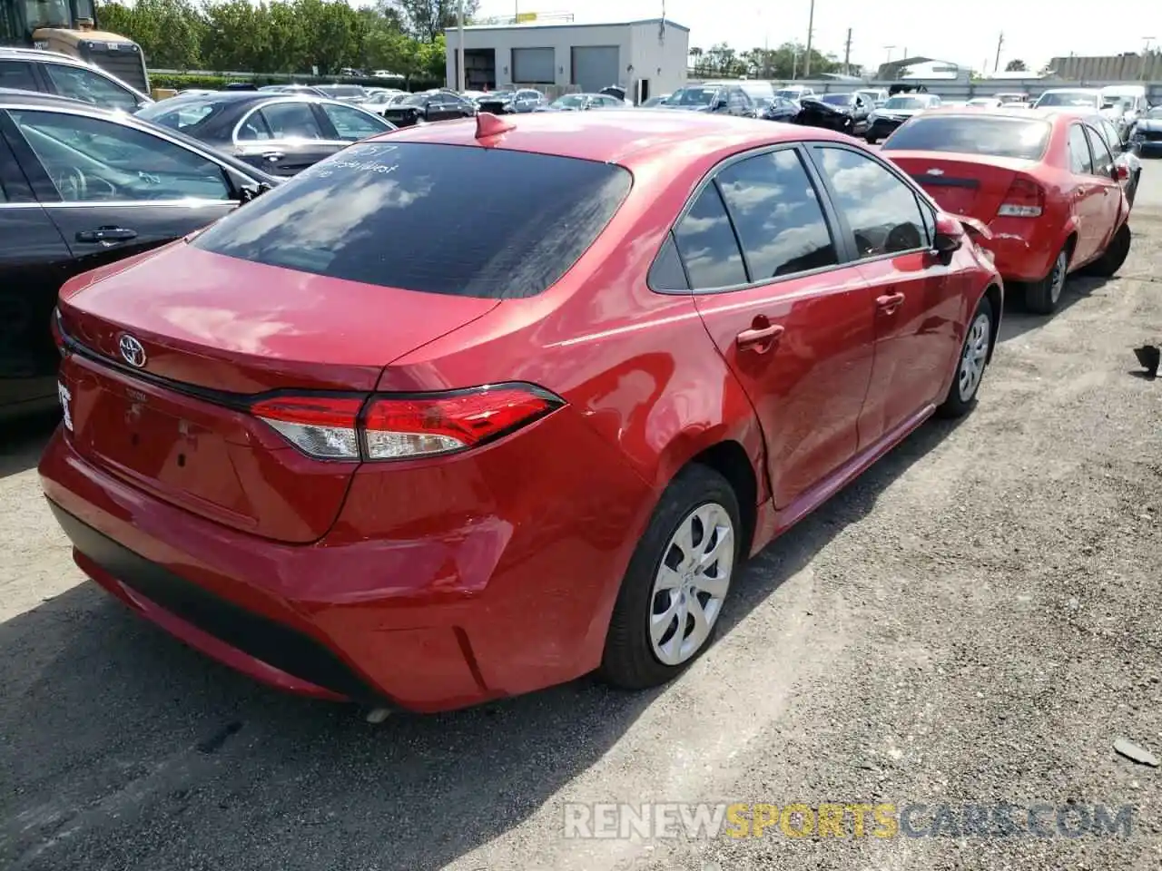 4 Photograph of a damaged car JTDEPRAE8LJ110437 TOYOTA COROLLA 2020