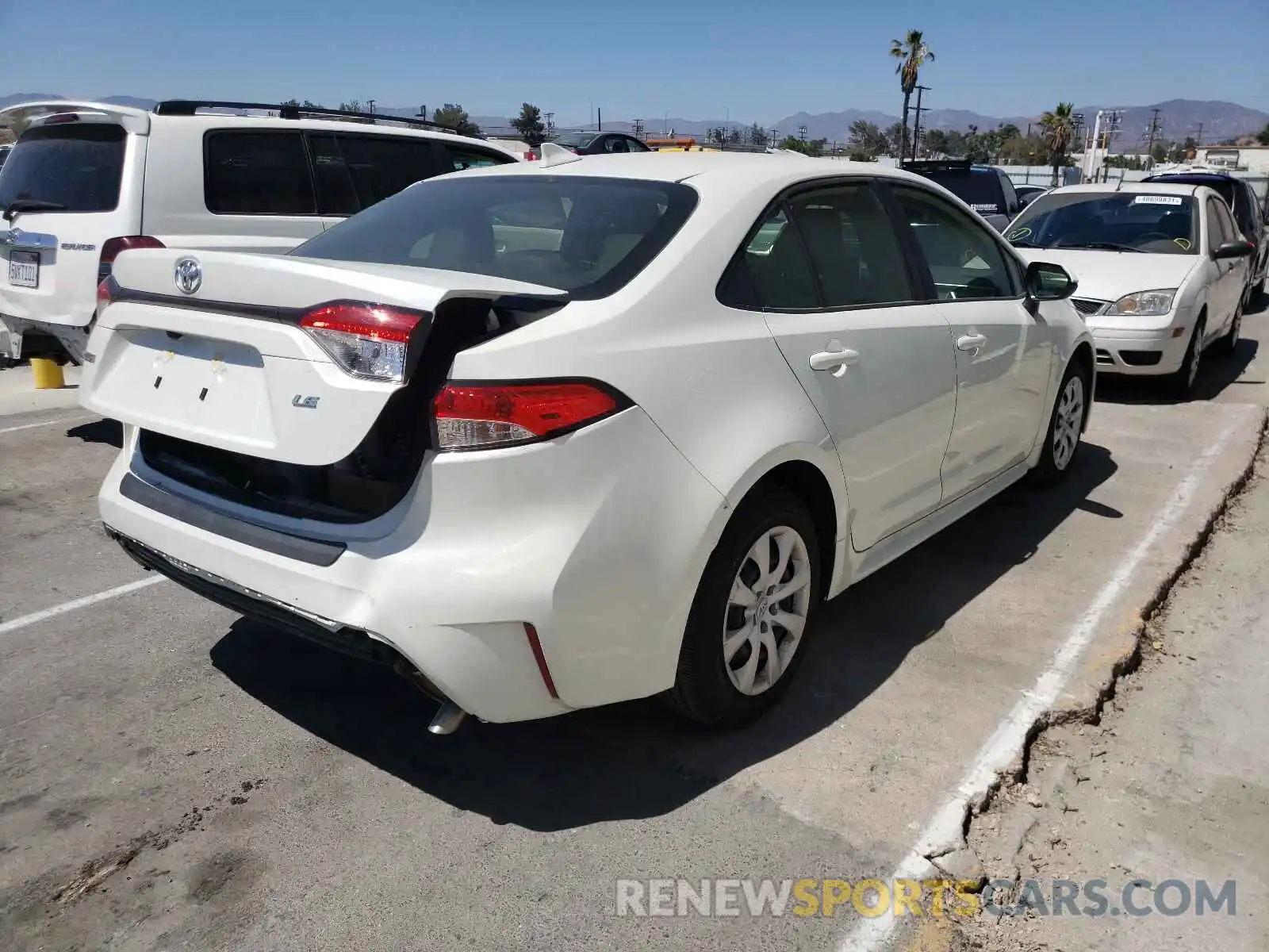 4 Photograph of a damaged car JTDEPRAE8LJ111099 TOYOTA COROLLA 2020