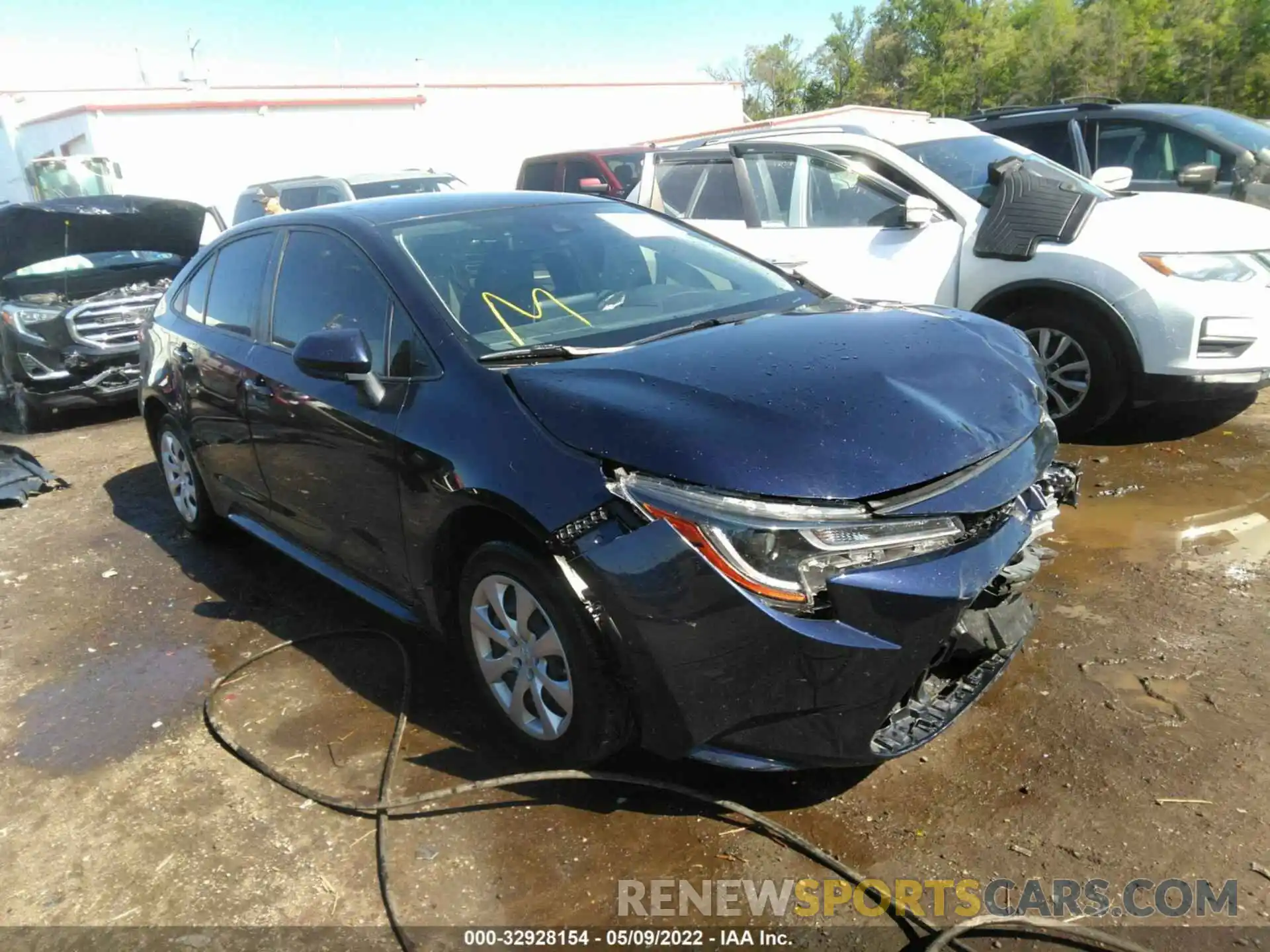 1 Photograph of a damaged car JTDEPRAE8LJ112169 TOYOTA COROLLA 2020