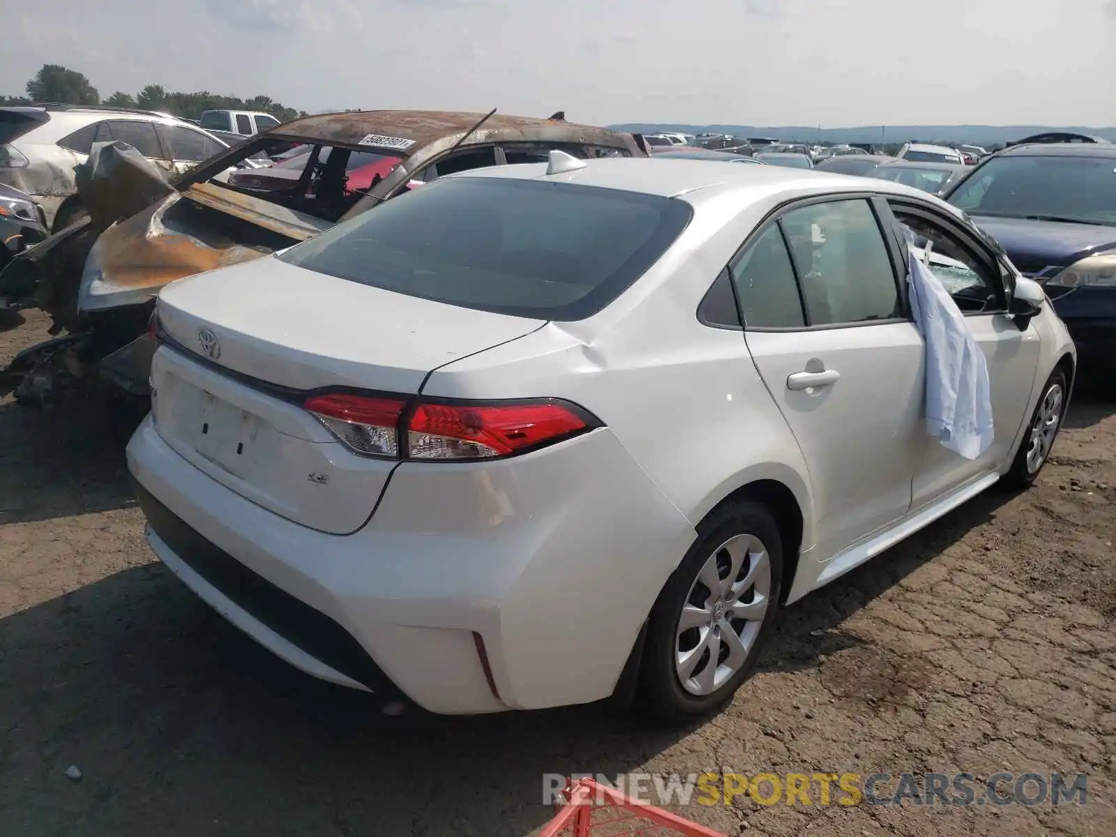 4 Photograph of a damaged car JTDEPRAE8LJ112401 TOYOTA COROLLA 2020