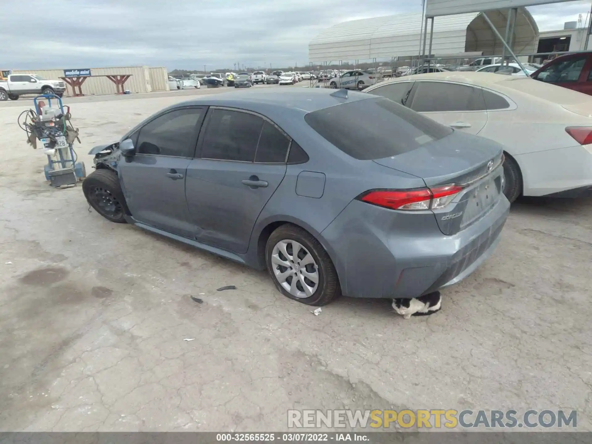 3 Photograph of a damaged car JTDEPRAE8LJ112916 TOYOTA COROLLA 2020