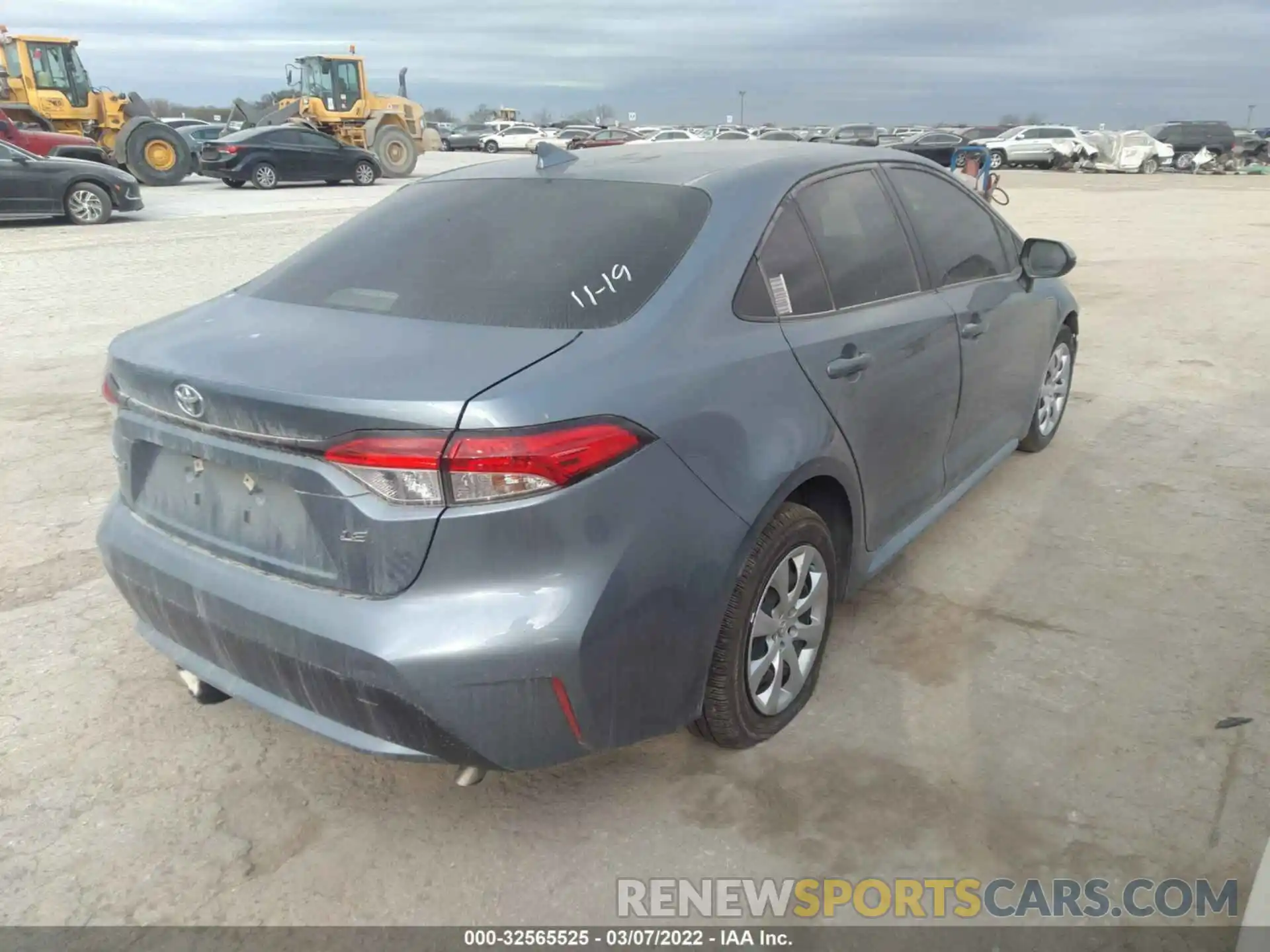 4 Photograph of a damaged car JTDEPRAE8LJ112916 TOYOTA COROLLA 2020