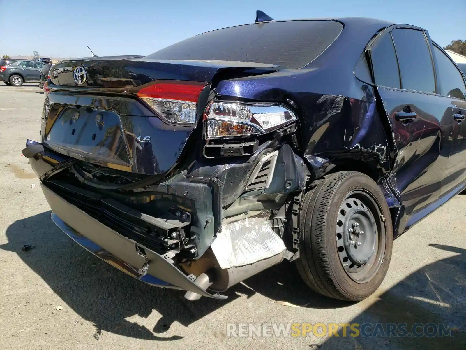 9 Photograph of a damaged car JTDEPRAE8LJ113032 TOYOTA COROLLA 2020