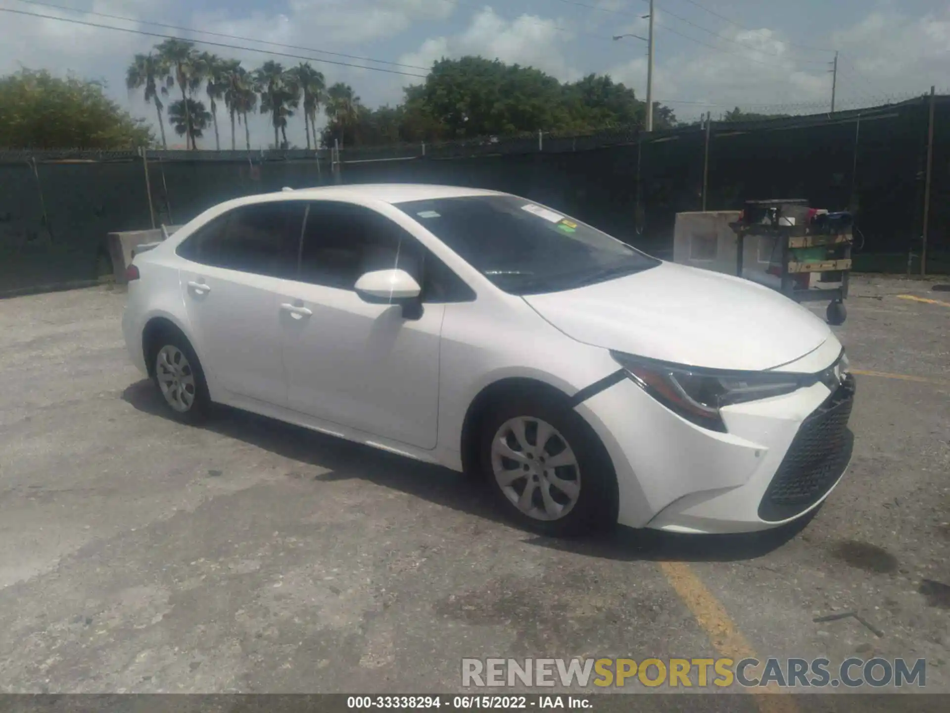 1 Photograph of a damaged car JTDEPRAE8LJ114696 TOYOTA COROLLA 2020