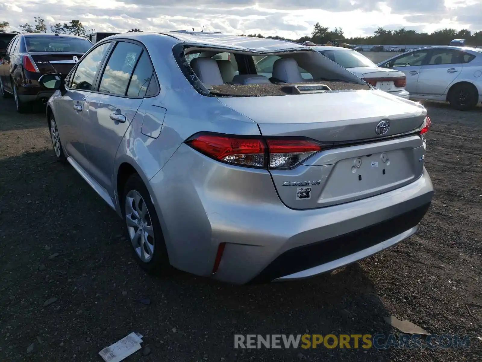 3 Photograph of a damaged car JTDEPRAE9LJ000495 TOYOTA COROLLA 2020