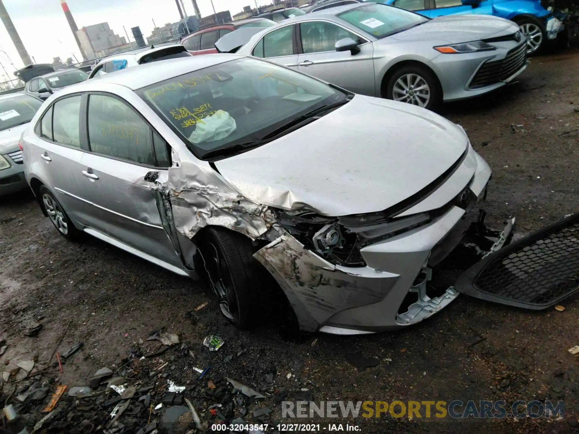 1 Photograph of a damaged car JTDEPRAE9LJ001873 TOYOTA COROLLA 2020