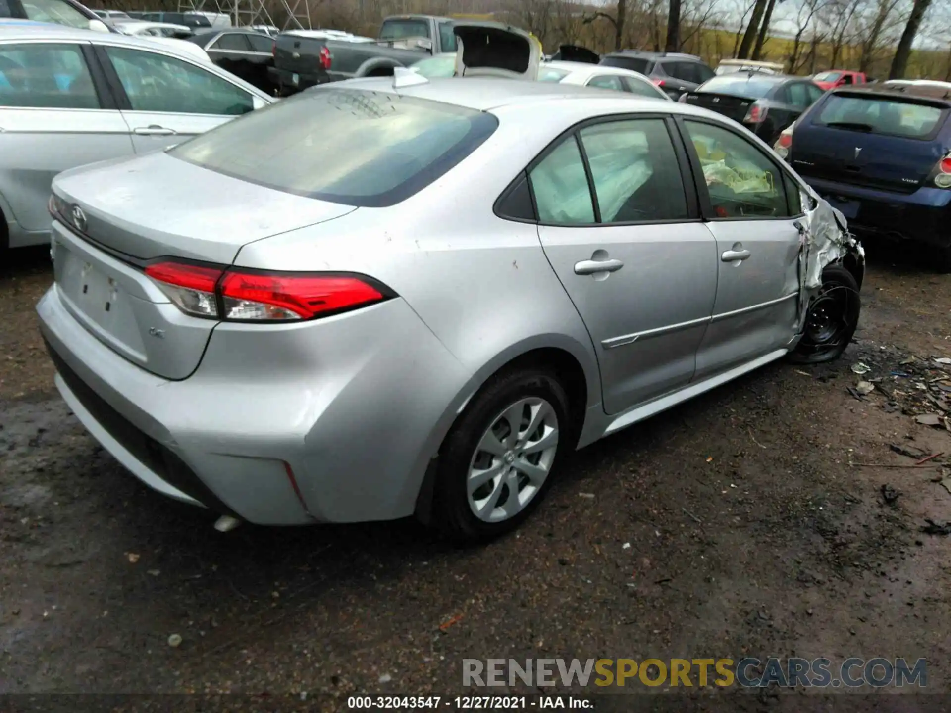 4 Photograph of a damaged car JTDEPRAE9LJ001873 TOYOTA COROLLA 2020