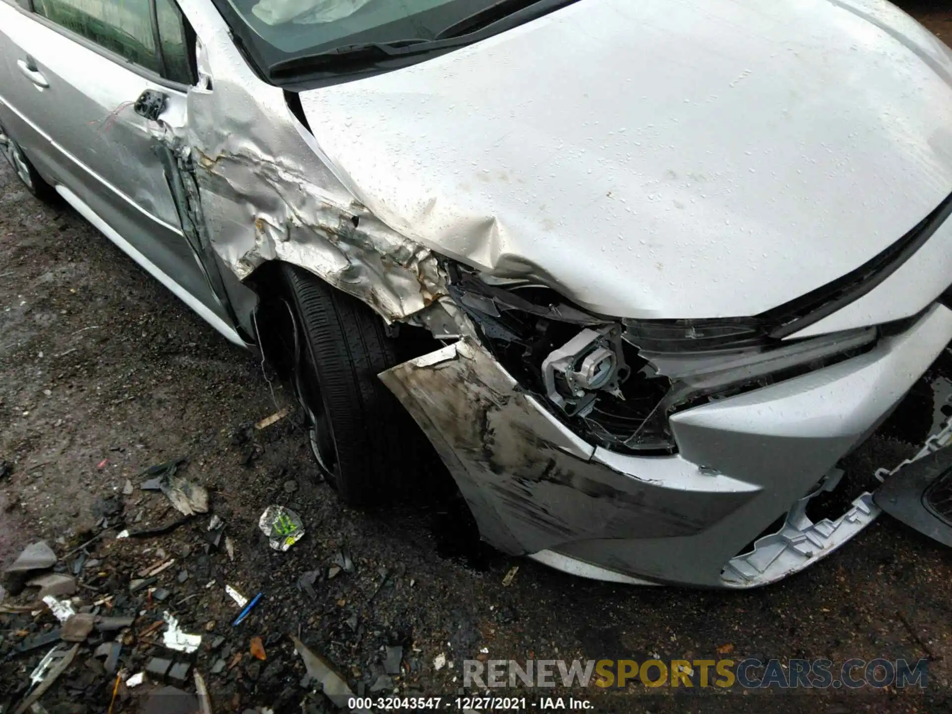 6 Photograph of a damaged car JTDEPRAE9LJ001873 TOYOTA COROLLA 2020