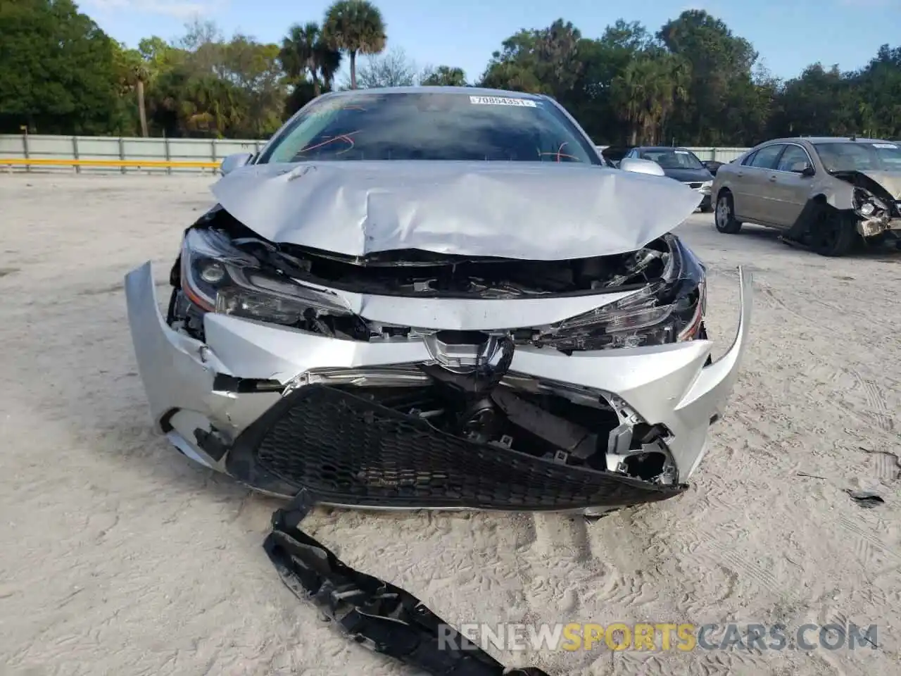 9 Photograph of a damaged car JTDEPRAE9LJ004546 TOYOTA COROLLA 2020