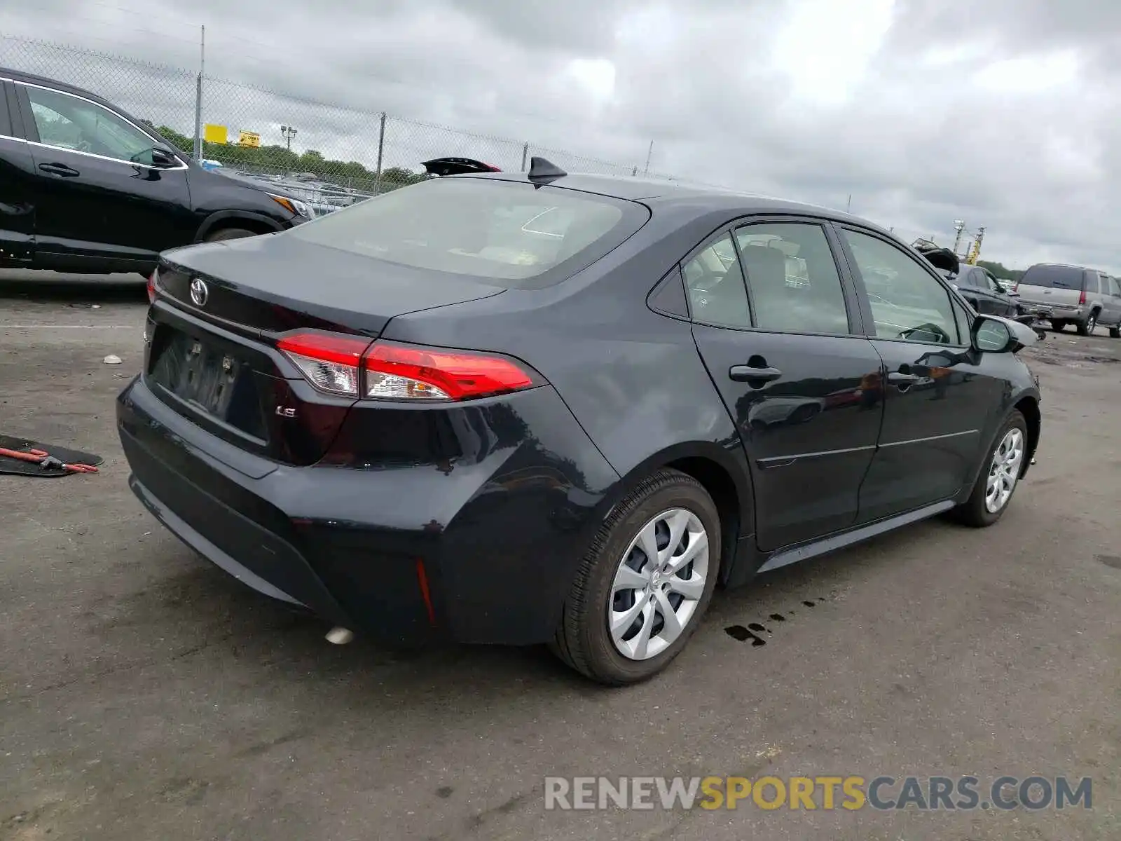 4 Photograph of a damaged car JTDEPRAE9LJ009410 TOYOTA COROLLA 2020