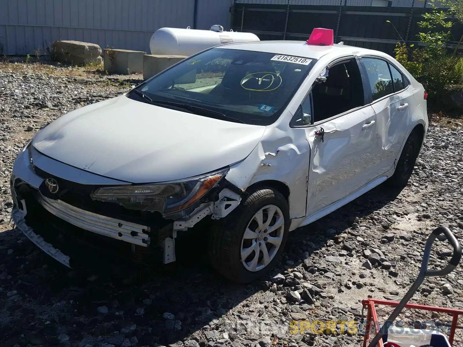 2 Photograph of a damaged car JTDEPRAE9LJ010475 TOYOTA COROLLA 2020