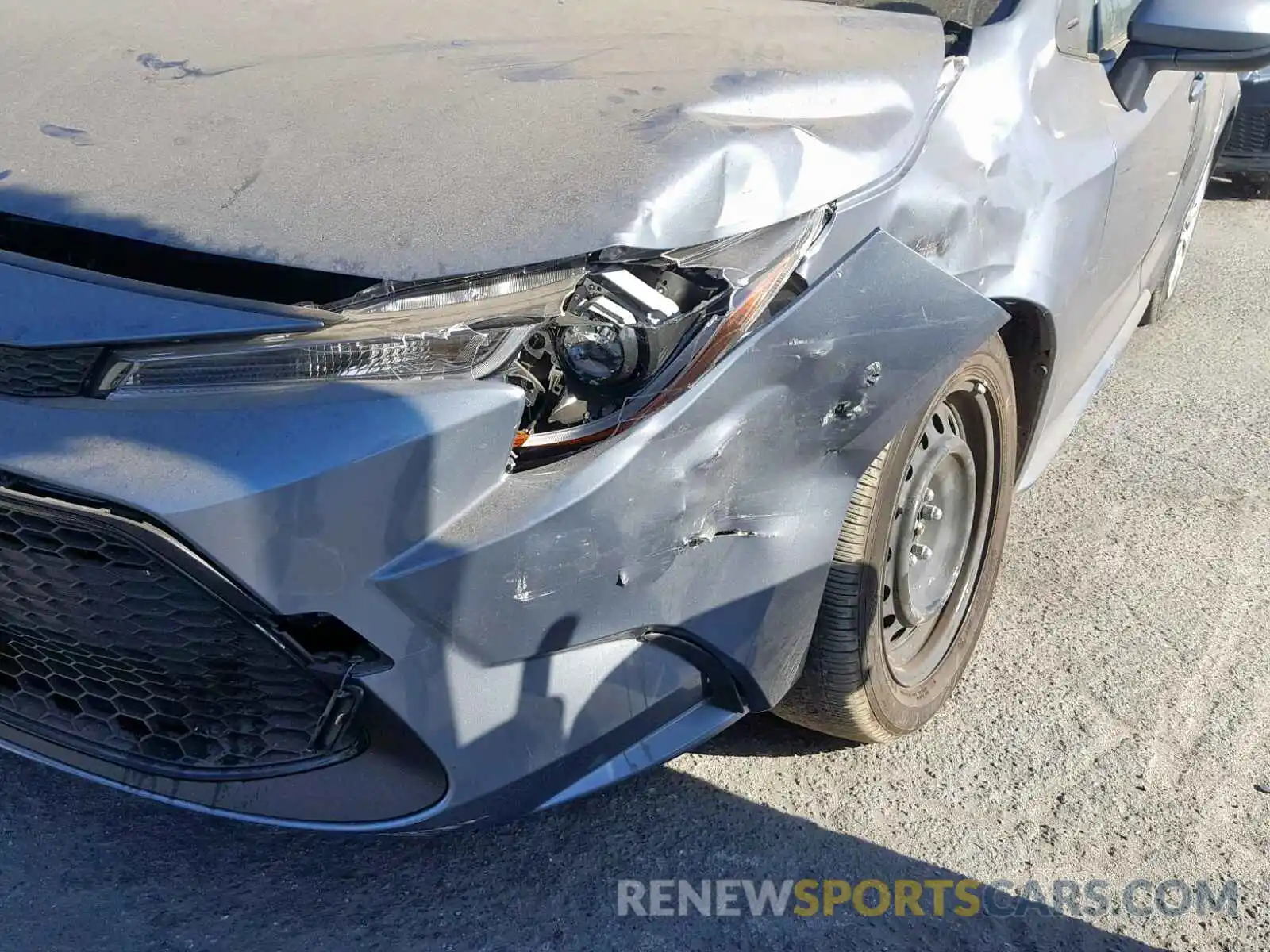 9 Photograph of a damaged car JTDEPRAE9LJ013392 TOYOTA COROLLA 2020