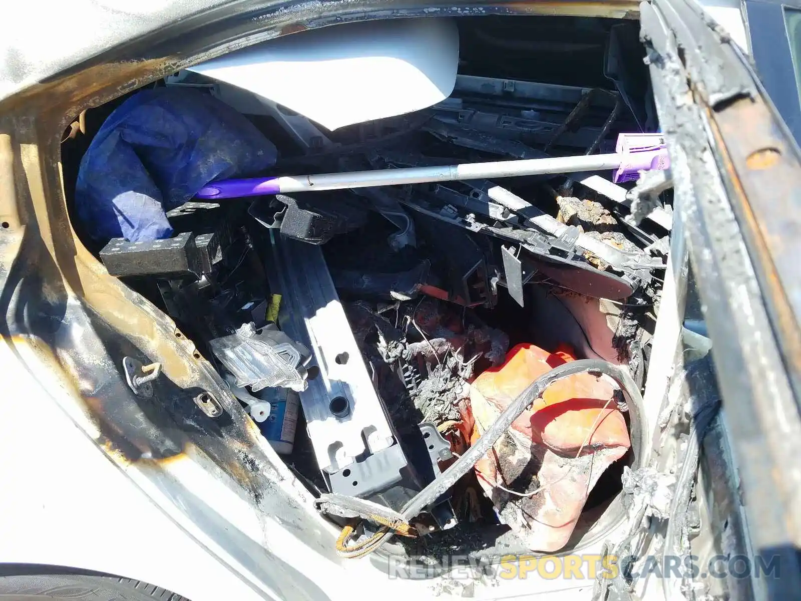 6 Photograph of a damaged car JTDEPRAE9LJ013408 TOYOTA COROLLA 2020