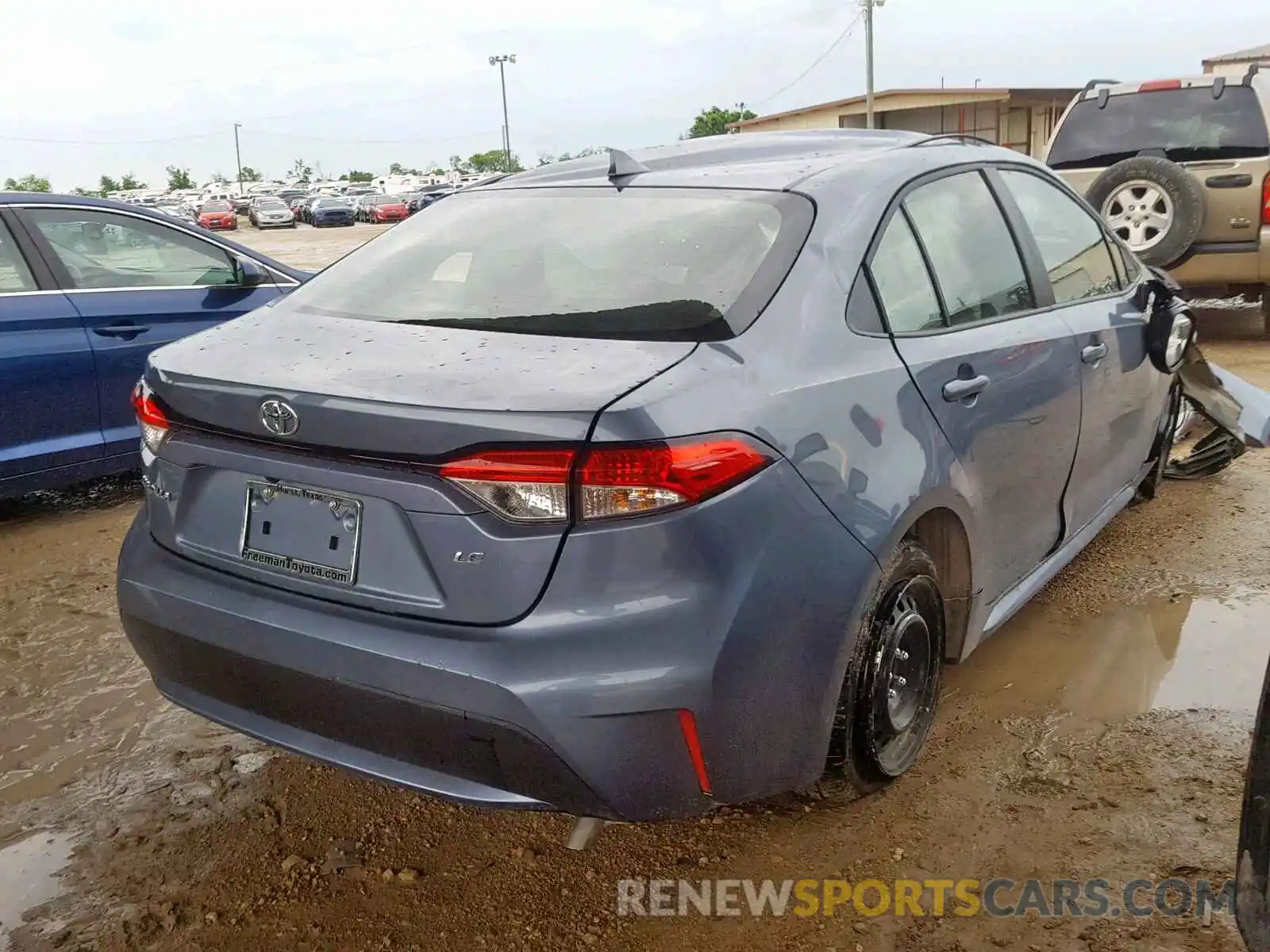 4 Photograph of a damaged car JTDEPRAE9LJ013733 TOYOTA COROLLA 2020