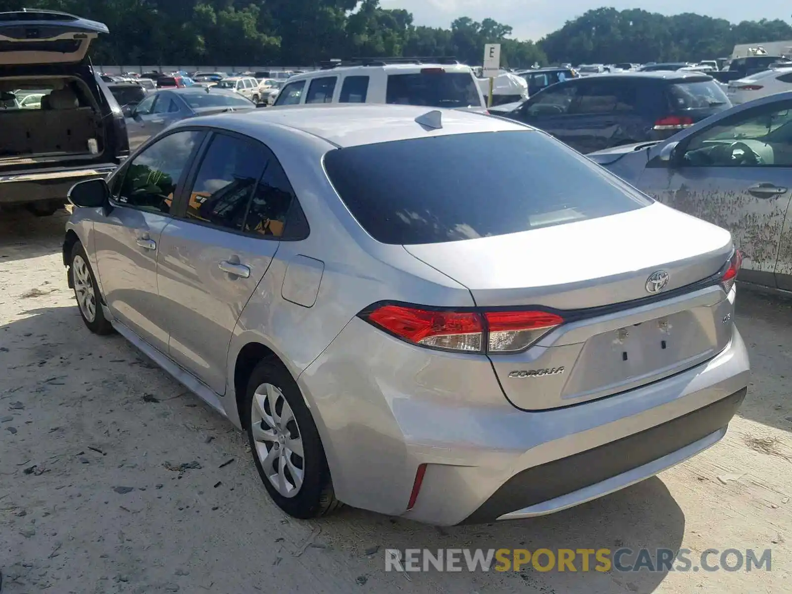 3 Photograph of a damaged car JTDEPRAE9LJ017149 TOYOTA COROLLA 2020