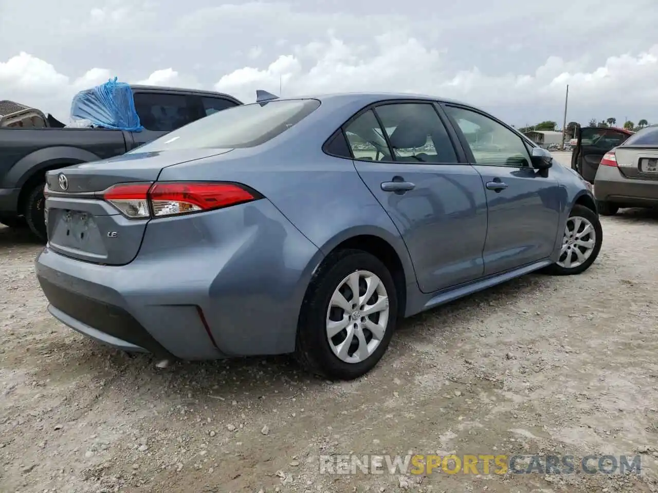 4 Photograph of a damaged car JTDEPRAE9LJ017250 TOYOTA COROLLA 2020