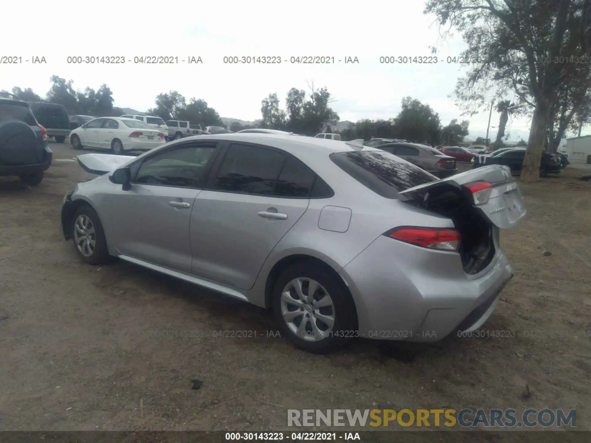 3 Photograph of a damaged car JTDEPRAE9LJ018799 TOYOTA COROLLA 2020