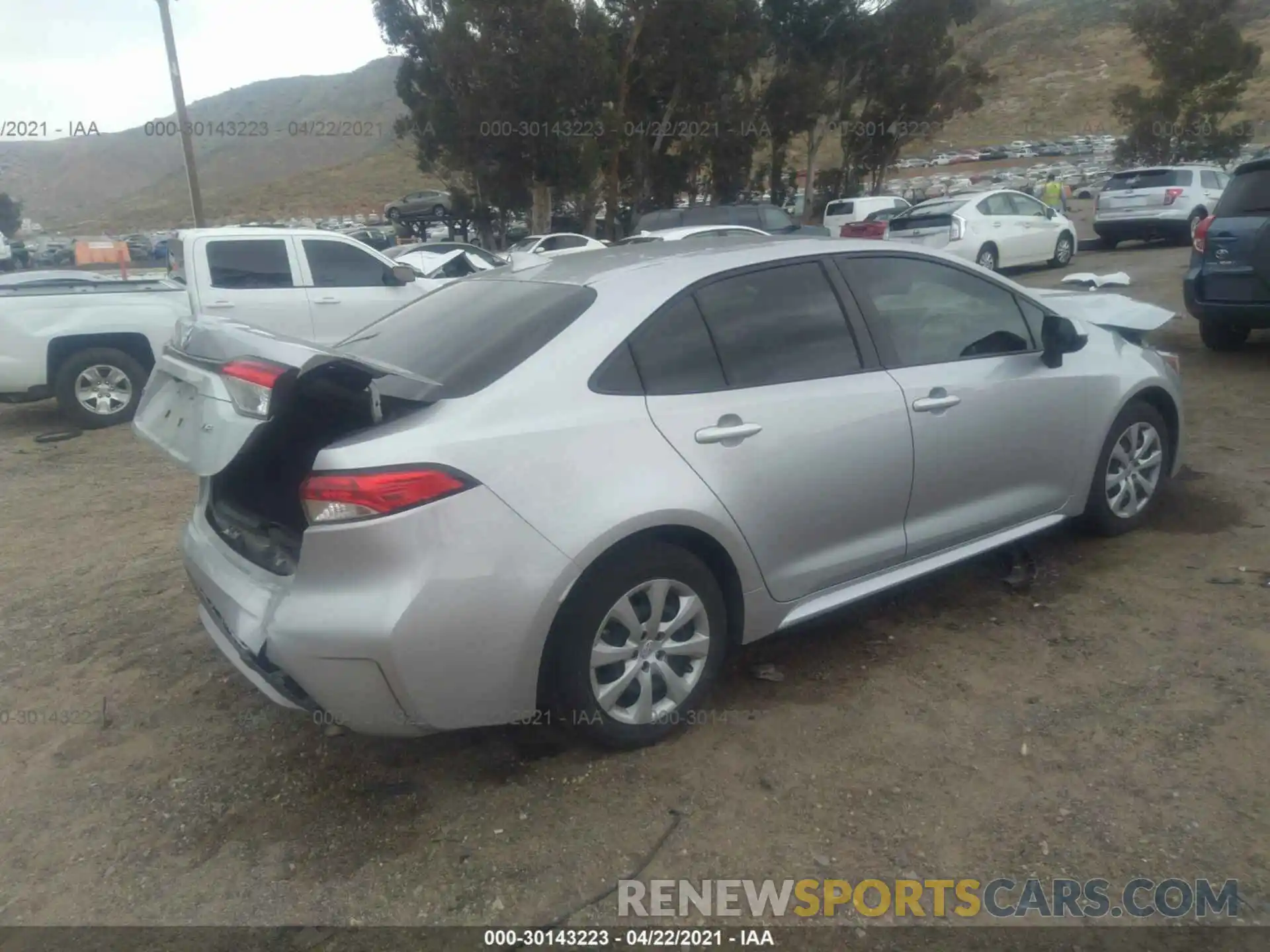 4 Photograph of a damaged car JTDEPRAE9LJ018799 TOYOTA COROLLA 2020