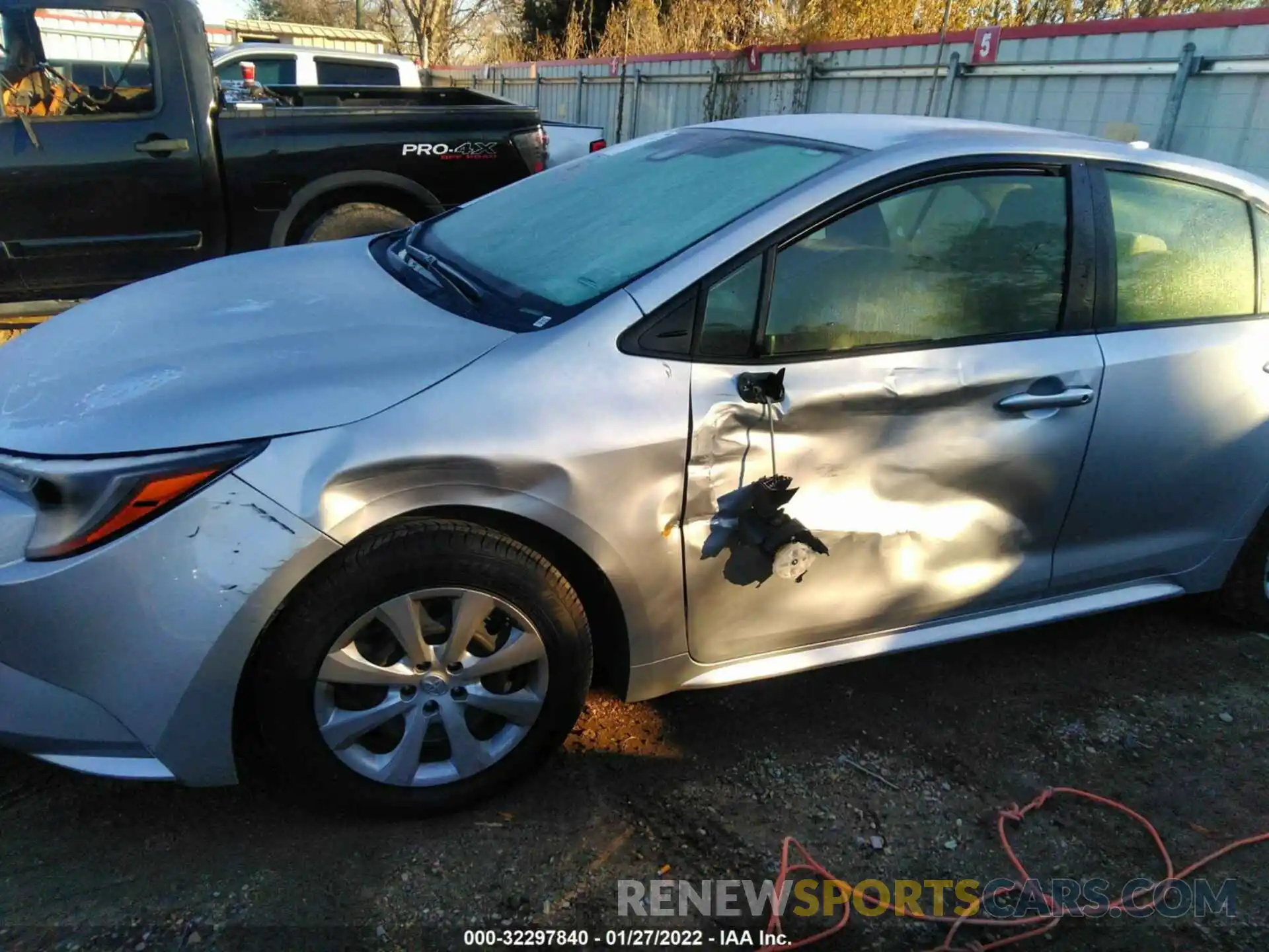 6 Photograph of a damaged car JTDEPRAE9LJ019810 TOYOTA COROLLA 2020