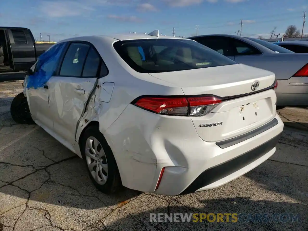 3 Photograph of a damaged car JTDEPRAE9LJ020018 TOYOTA COROLLA 2020