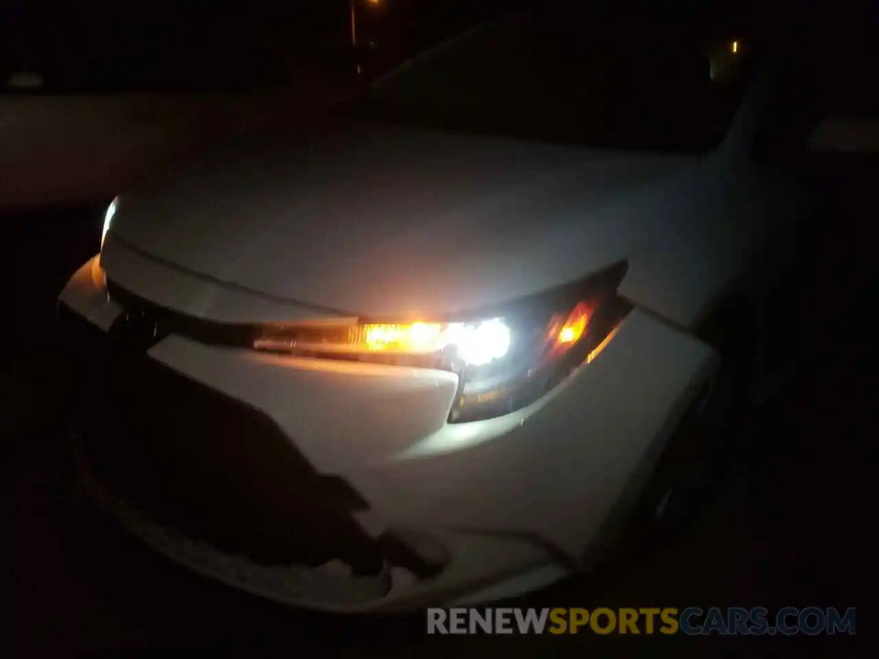 9 Photograph of a damaged car JTDEPRAE9LJ020164 TOYOTA COROLLA 2020