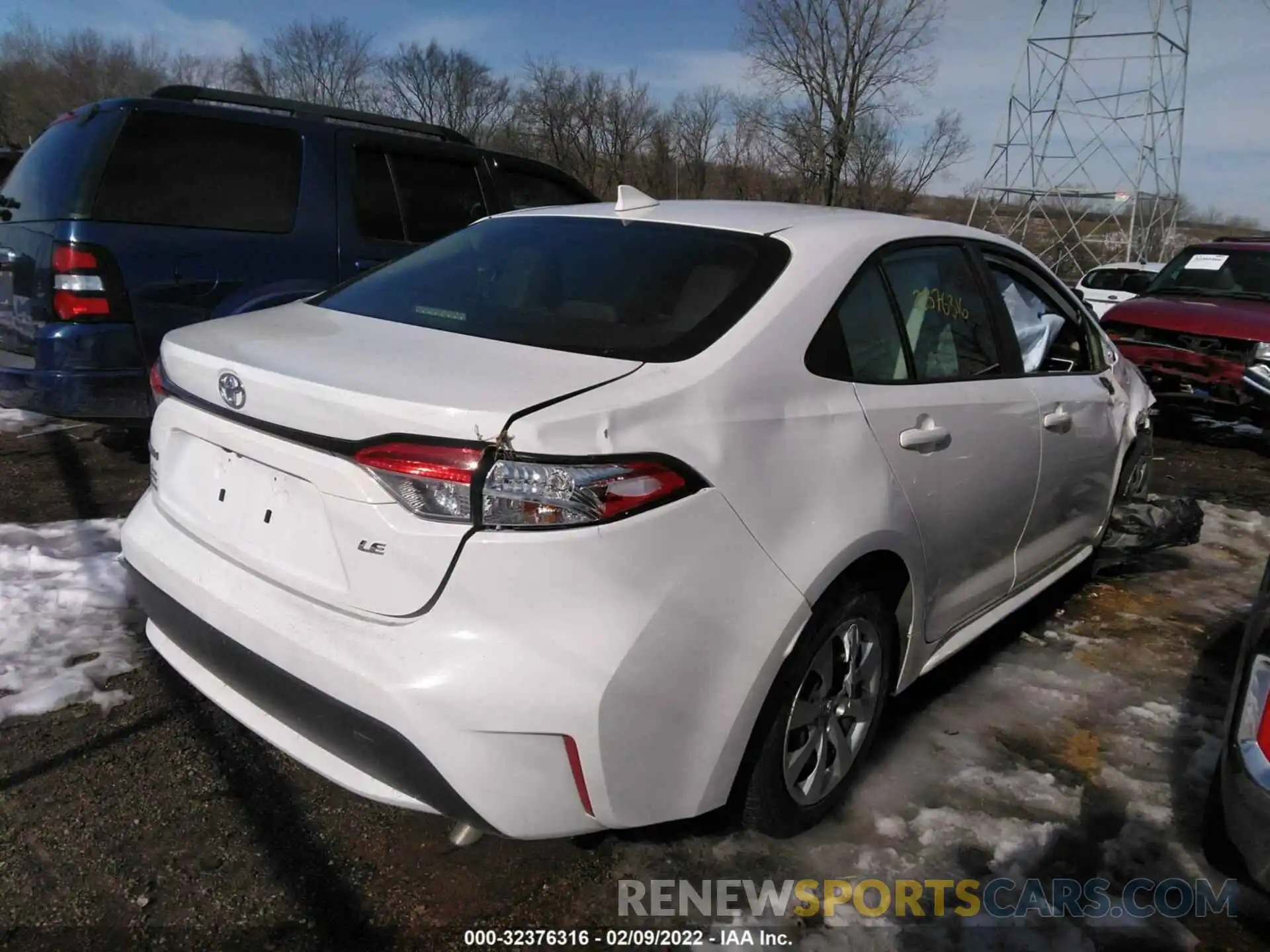 4 Photograph of a damaged car JTDEPRAE9LJ020665 TOYOTA COROLLA 2020